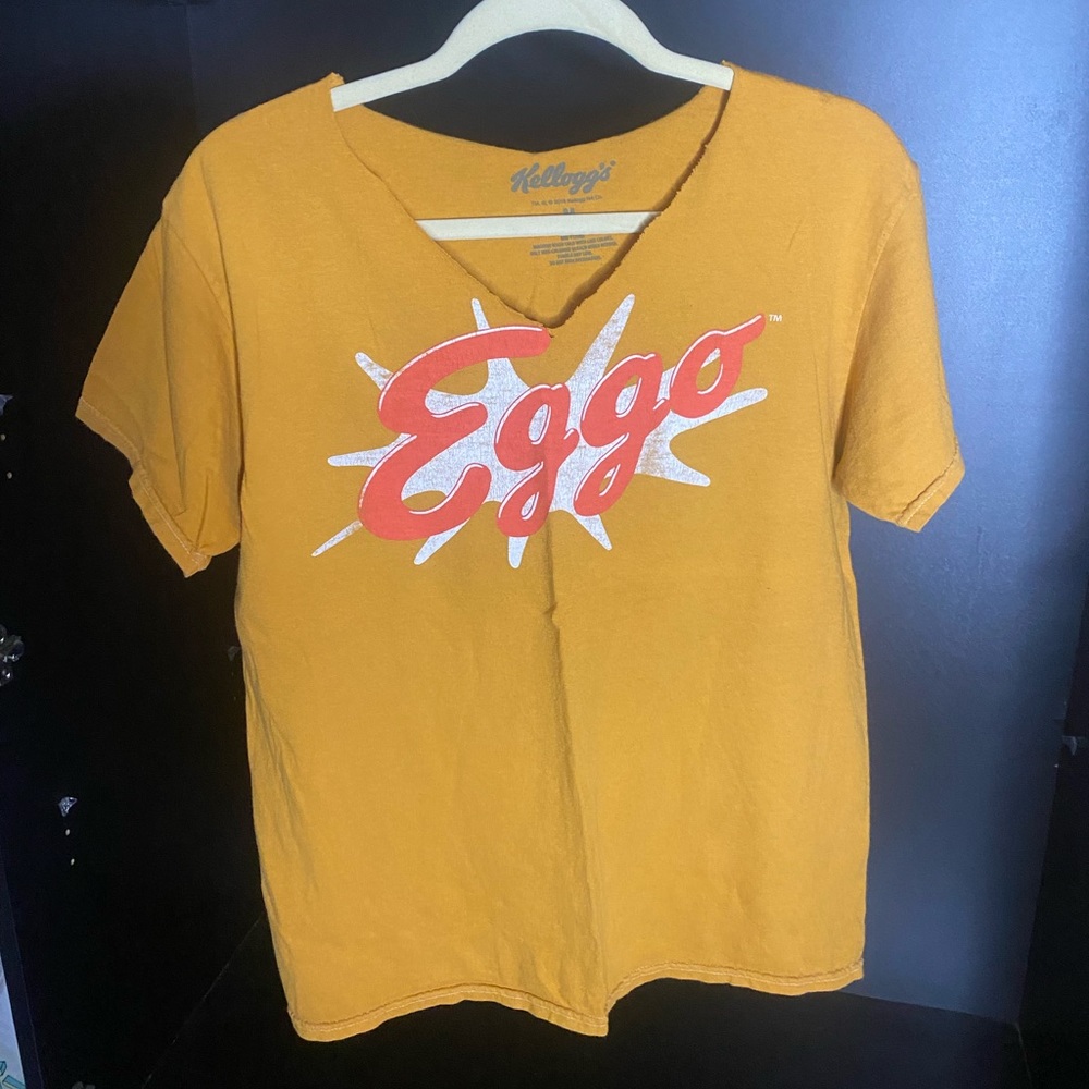 Eggo Tee